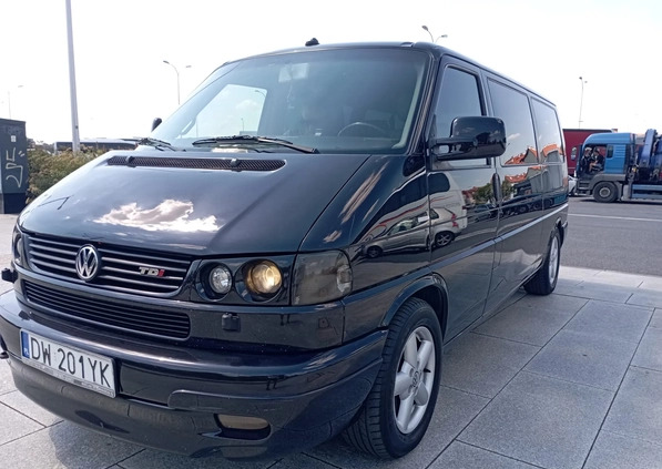 Volkswagen Caravelle cena 73900 przebieg: 273000, rok produkcji 2002 z Wrocław małe 191